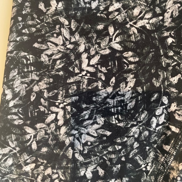 Lululemon Align Leggings - Picture 3 of 4